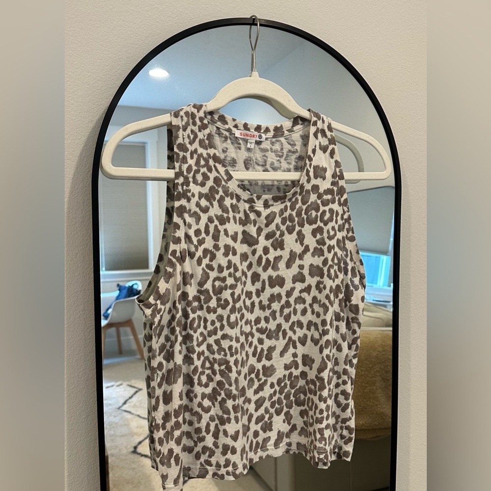 Sundry Animal Print Sleeveless Shirt Size 1
